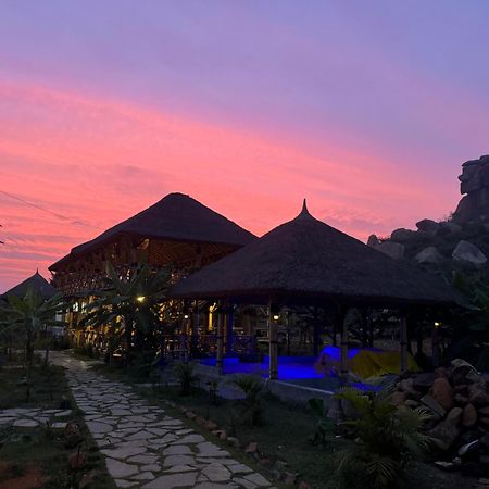 Hill Stone View Hampi Hotel Exterior foto