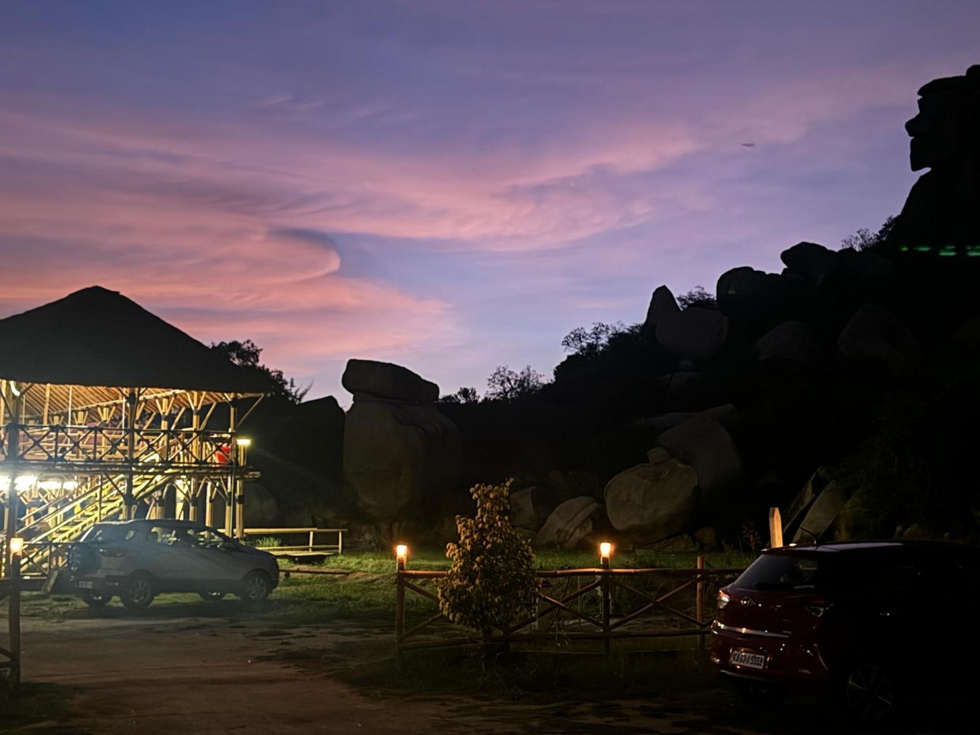 Hill Stone View Hampi Hotel Exterior foto