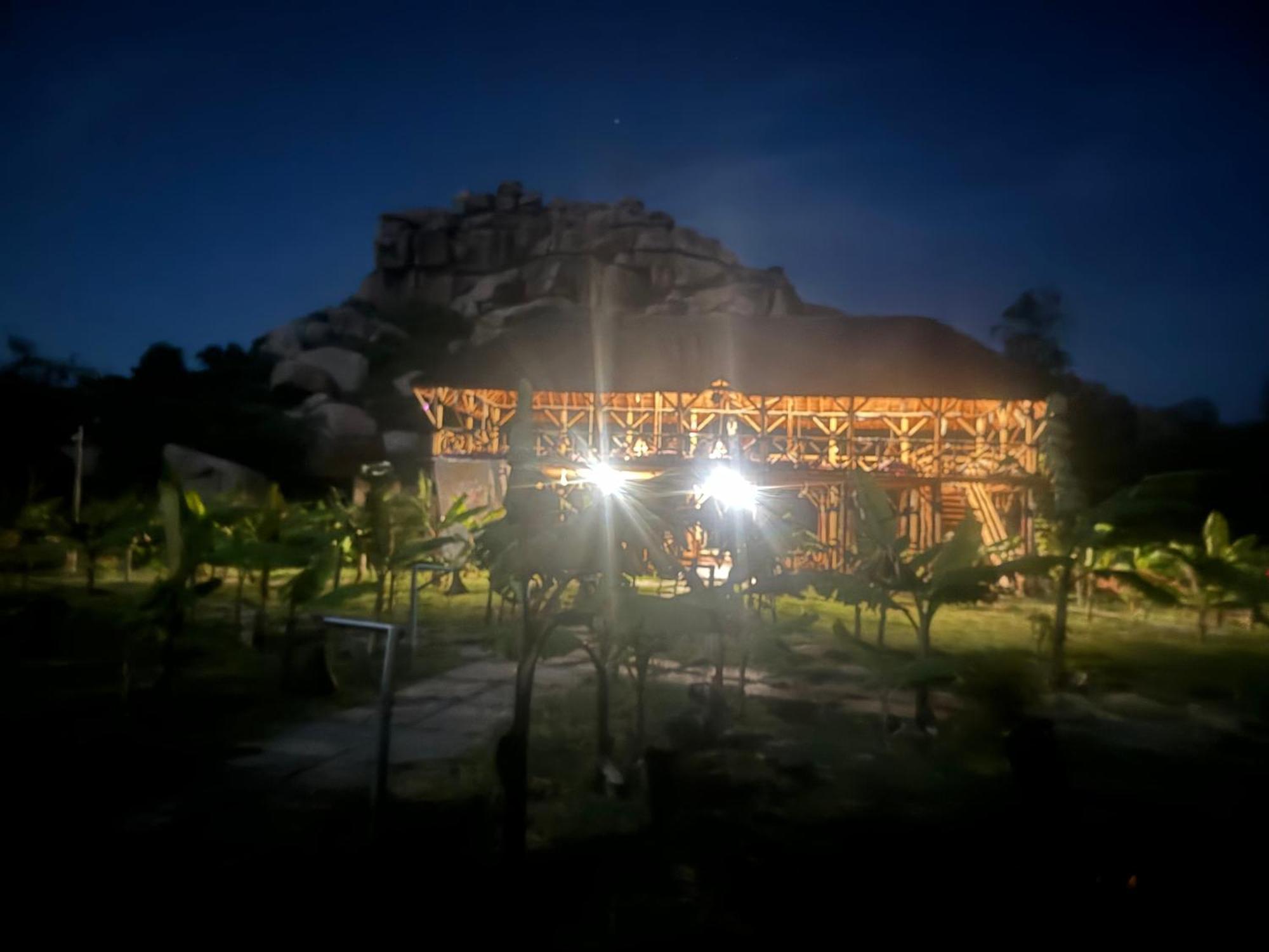 Hill Stone View Hampi Hotel Exterior foto