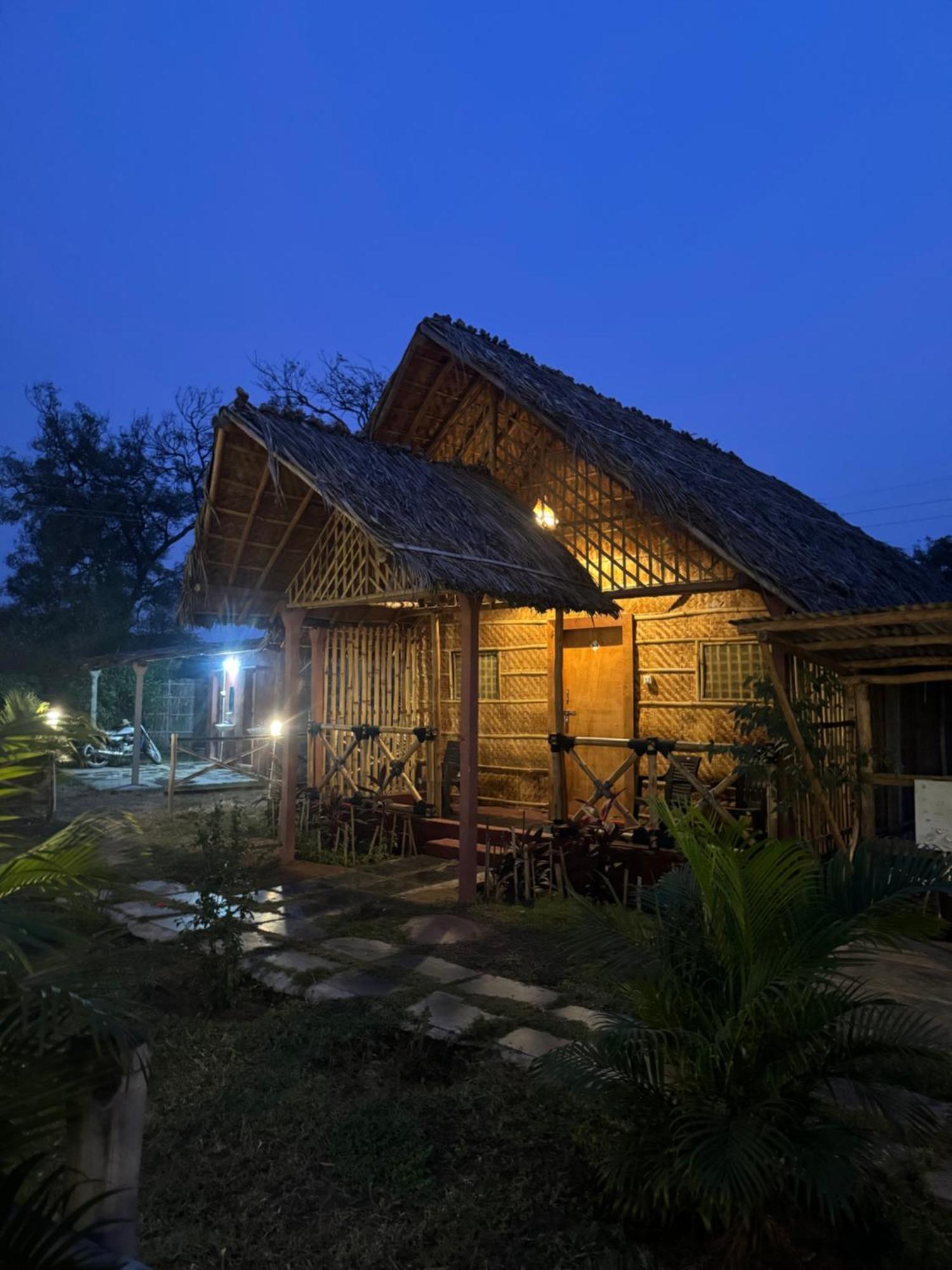 Hill Stone View Hampi Hotel Exterior foto